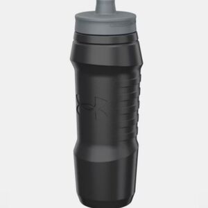 NWT Under Armour 32 oz. Sideline Black/Pitch Gray Squeeze Water Bottle